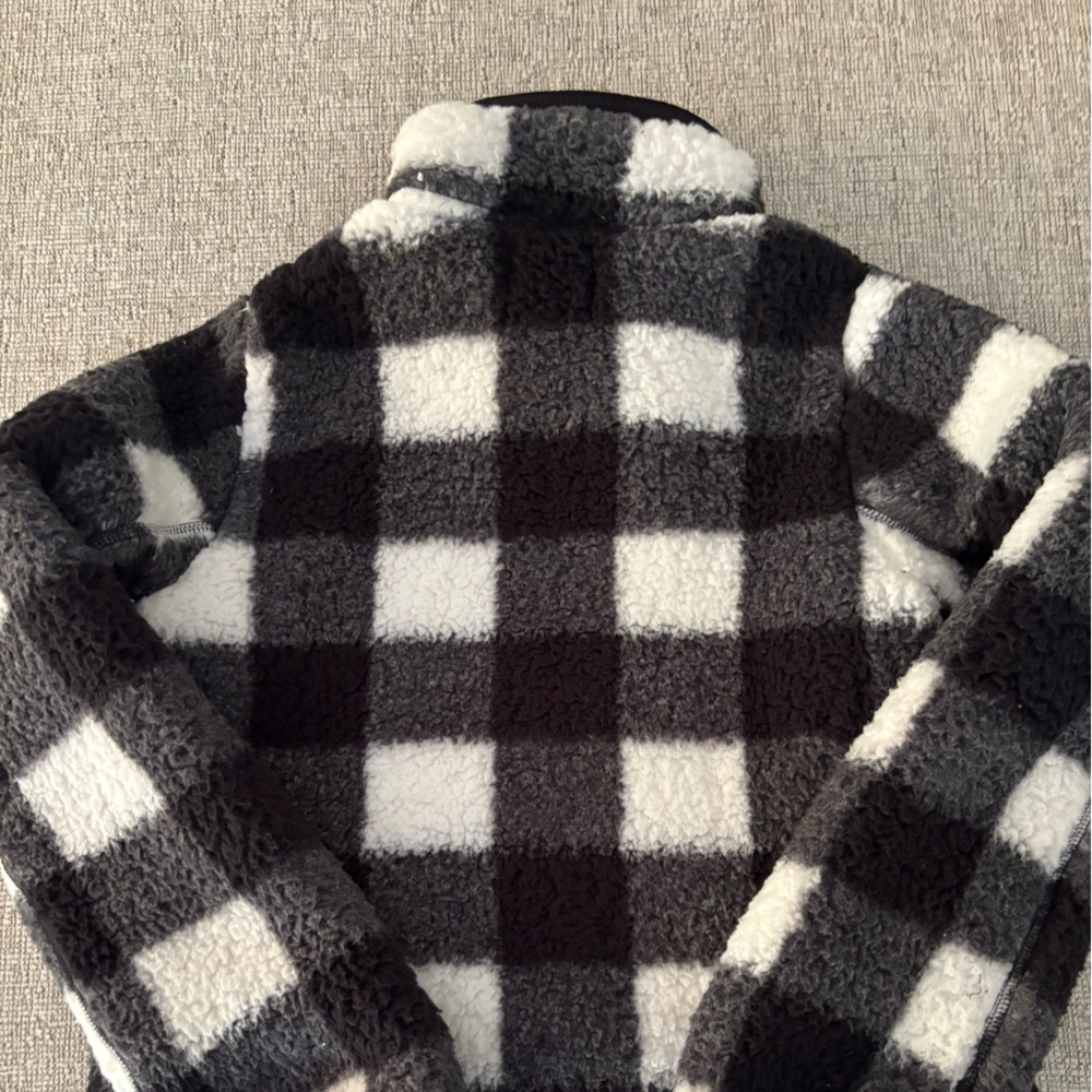 Abercrombie & Fitch Sherpa in Black and White Buffalo Check